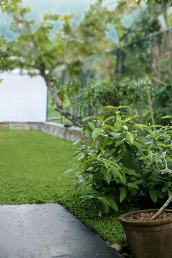 Triple Edge Villa Unawatuna Extérieur photo