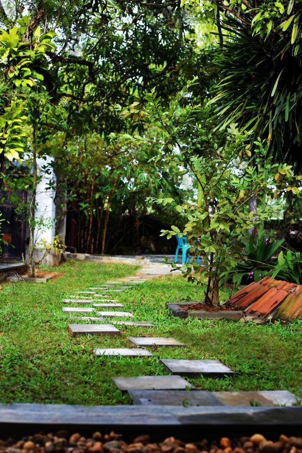 Triple Edge Villa Unawatuna Extérieur photo